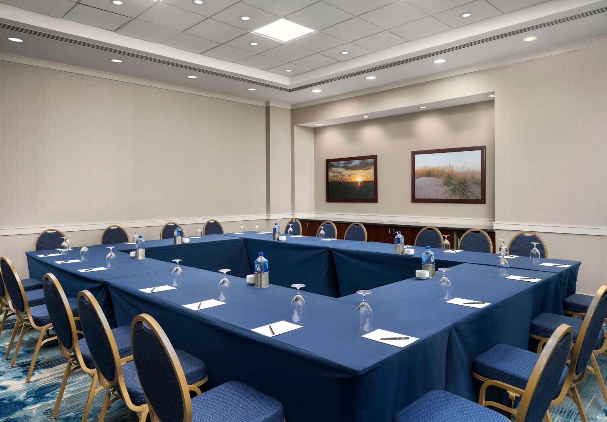 Hilton Virginia Beach Oceanfront Bagian luar foto