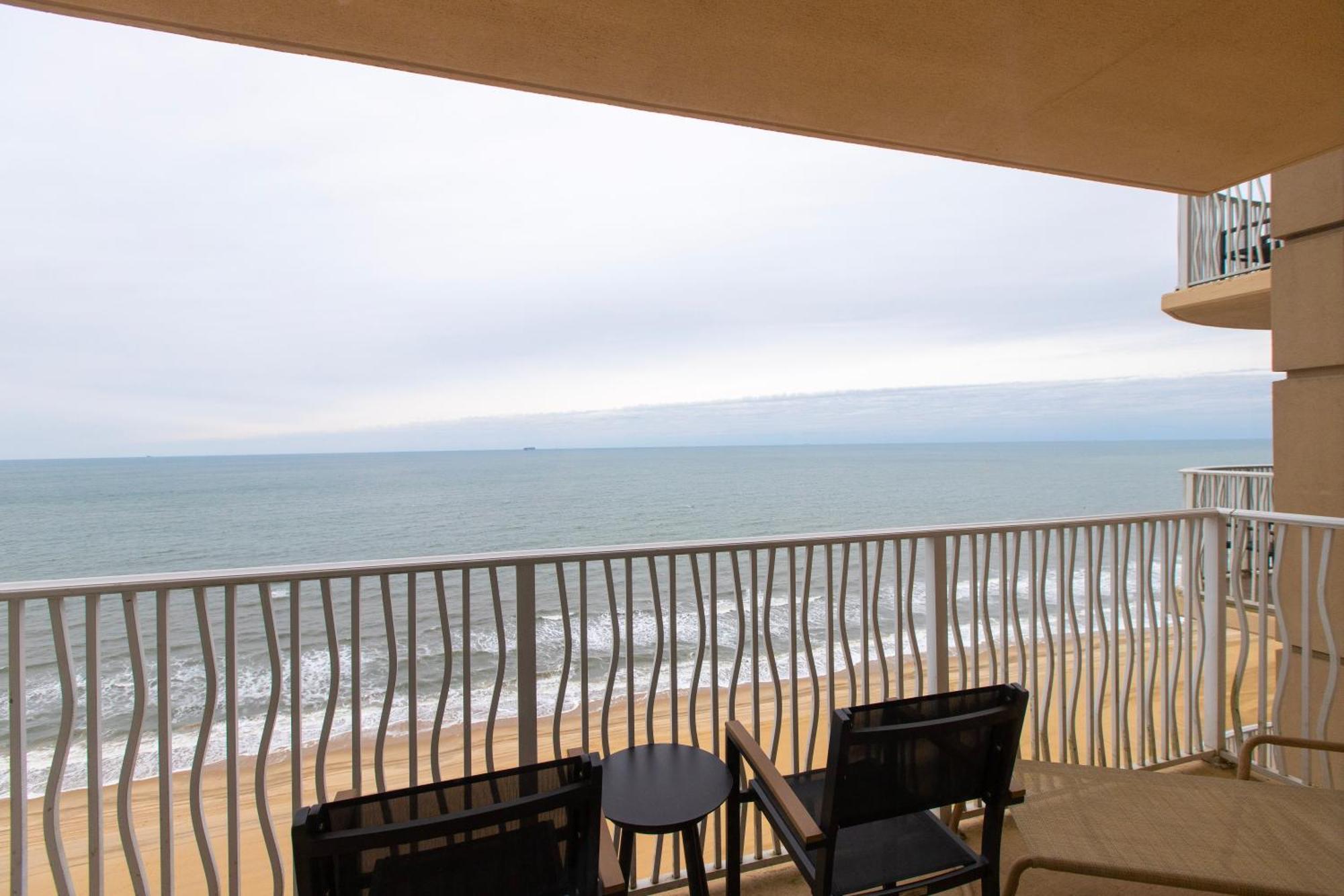 Hilton Virginia Beach Oceanfront Bagian luar foto